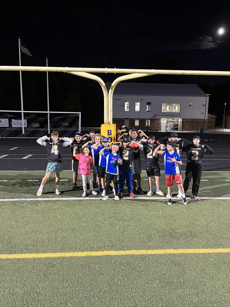 ADbishopbhs's tweet photo. Youth NIGHT at BHS football. The kiddos had a blast and we got to see what the future holds for Boulder County. Thanks fellas for coming out. #stillthefirst https://t.co/XojPf4tbdC