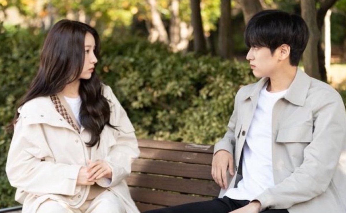 Arwah Song Ji Chan Mencari Identitasnya dalam Drama My Chilling Roommate 
ruangsinopsisdrama.blogspot.com/2022/10/Mychil…