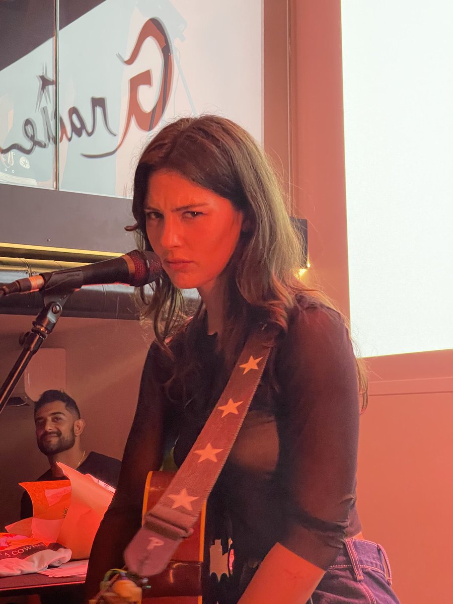 cvmden's tweet image. te amo