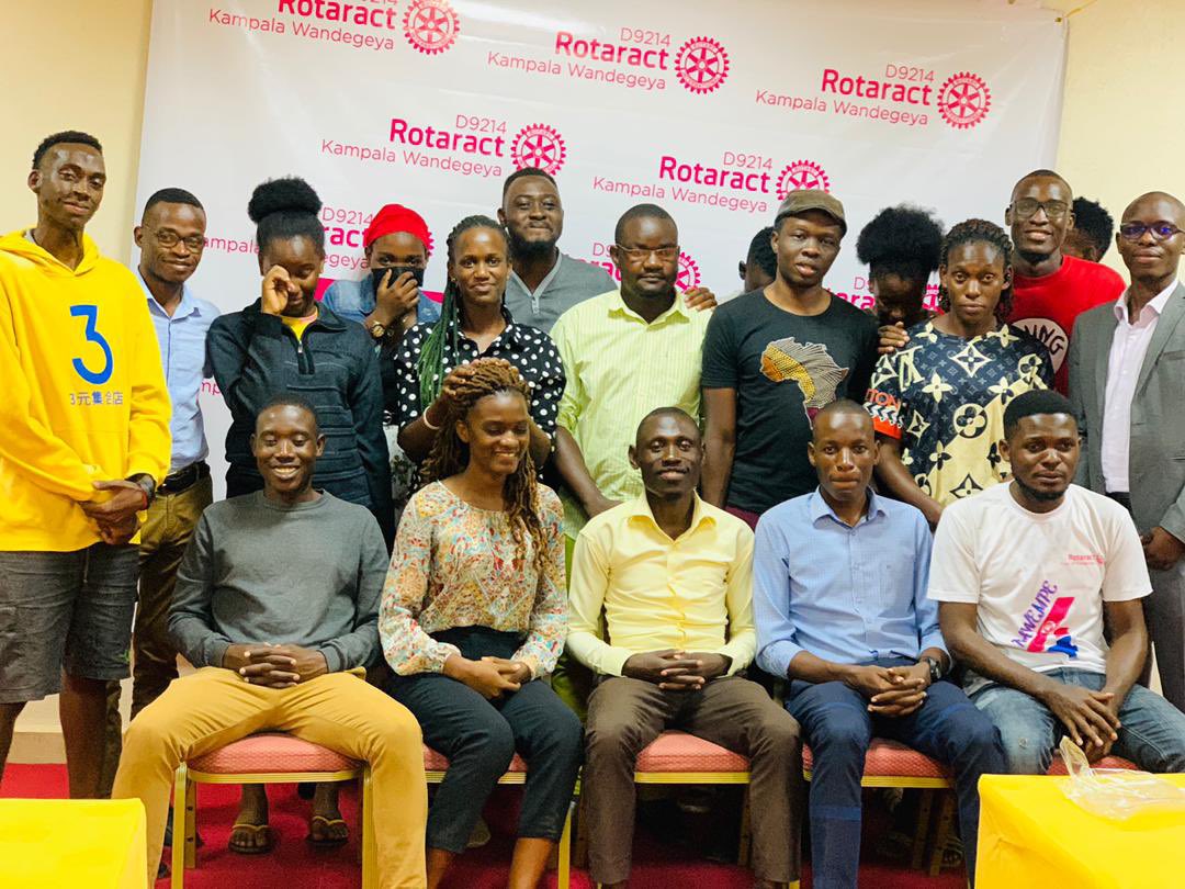the_ndegeyas's tweet photo. Many thanks @dnkwasibwe  the @RotaractD9214 treasurer for making time and sharing words of wisdom with us all @the_ndegeyas, we’ve always worked hand in hand with @RotaractRubaga.
@robertsserwanj @5starMobClean @ManagerDalton @ssenungiismael @JosephSserubiri @Shemei_I_am https://t.co/3PrldNVeyk