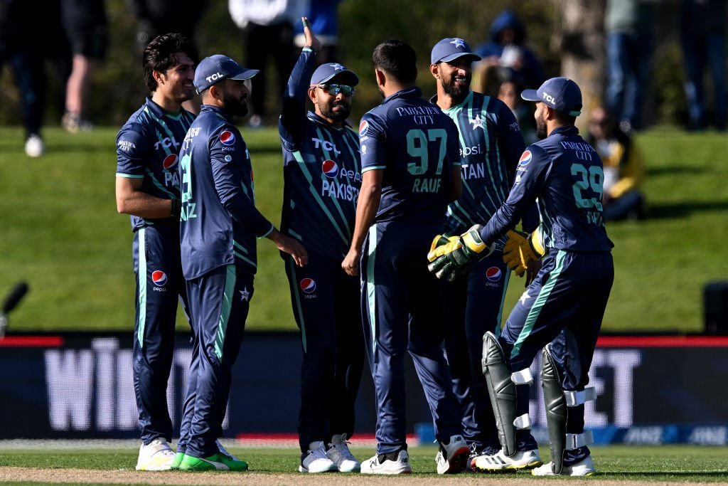 pakistan-cricket-on-twitter-bangladesh-are-64-2-after-10-overs-with