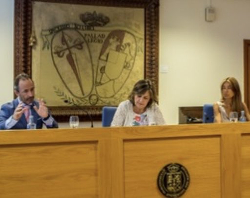 En el Congreso Derecho y Camino de Santiago, el día 28 de septiembre, expuse sobre algunos instrumentos del Derecho Urbanístico y su relación con el patrimonio cultural. Excelente jornada. Enhorabuena al Grupo Compostela, a su directora Teresa Carballeira y a la organización.