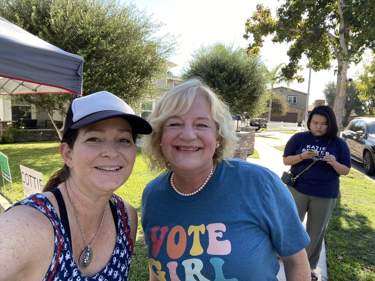 HearMeRoar53881's tweet photo. @FlomamaFlo @VanceUlrich #teamfoley #votegirlvote #katrinafoley @KatrinaFoley https://t.co/X25dXKI3vI