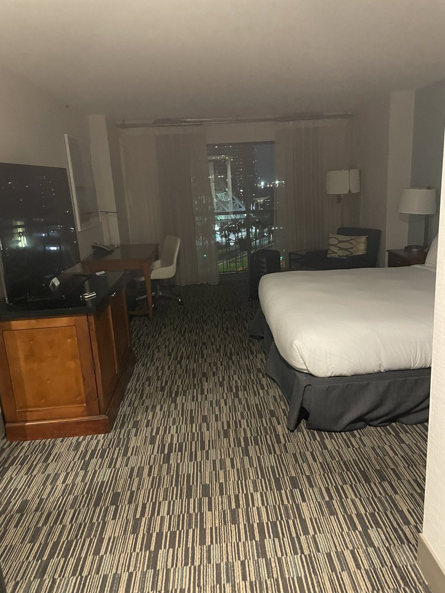 Raging_Royal's tweet photo. Oh yeah, we out here #twitch #TwitchCon2022 #TwitchConSanDiego #streamer #boojie https://t.co/iHGOLfmmDh