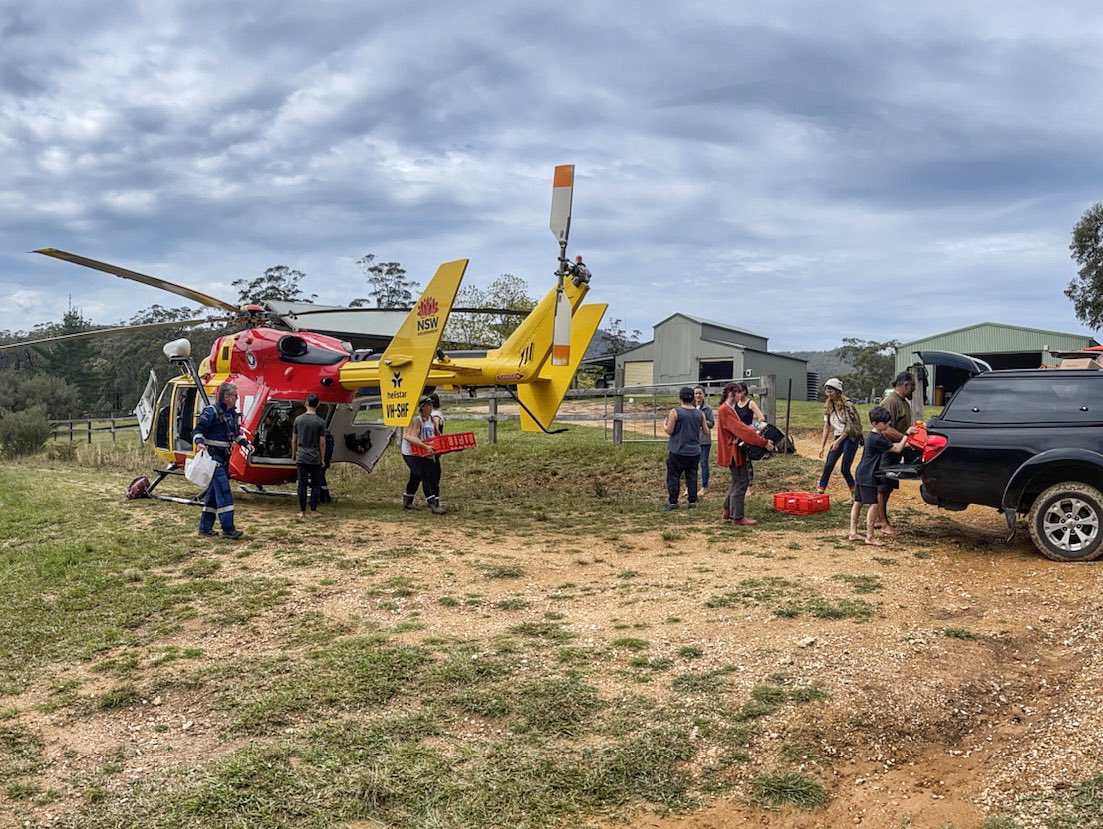 #floodsupport The <a href="/Westpac/">Westpac Bank</a> Lifesaver 23 crew #Moruya spent the morning providing supplies to groups &amp; families cut off by flood waters near Yadbro Flats &amp; to the Bluegum Bushcraft Kids Camp. 

Always happy to be helping the community &amp; our friends from <a href="/NSWSES/">NSW SES</a> 
#lifesaverhelo