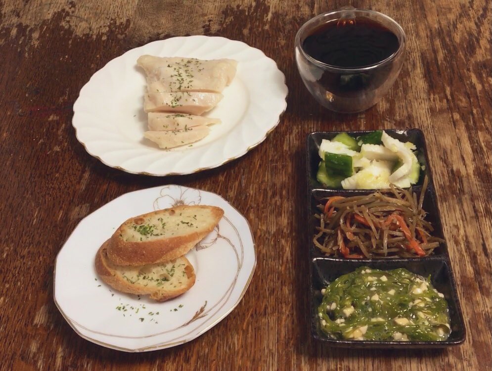 GeYzk3's tweet photo. 昼ごはん400kcal
#料理好きな人と繋がりたい
#ランチ #ランチタイム #ランチボックス #ランチプレート #今日のランチ #おうちランチ #昼ごはん #ランチパスポート #昼御飯 #昼ご飯 #lunch #lunchtime #lunchbox #lunchdate #lunchflow #instagood https://t.co/nrmX8rV5na