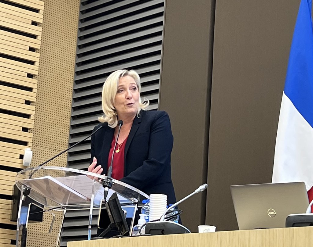 diaz_edwige's tweet photo. #ColloqueRN : « De l’espoir au pouvoir »
Électrice de @MLP_officiel (2012), adhérente du @RNational_off (2014) et
DD du @RN33_officiel (2016), je suis fière d’appartenir à cette grande famille patriote, républicaine et visionnaire.
🧑💻 Revivez la soirée:
https://t.co/c929IQk27h https://t.co/6PK1ubiel5