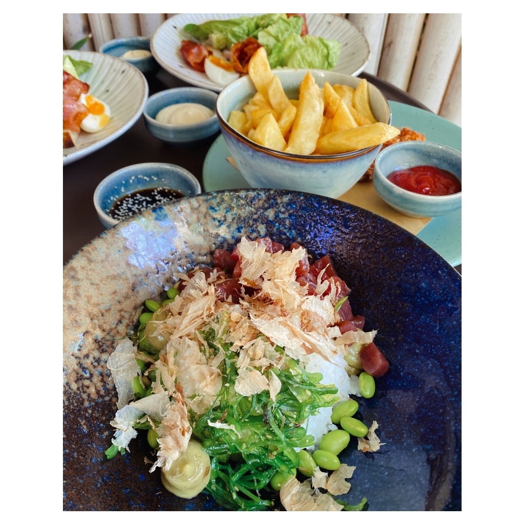babylonbeachbar's tweet photo. 🐟️ Tuna Poke Bowl 🐟️
Bio Tuna Tartare with Sushi Rice, Edamame, Wakame, Avocado Mousse and Soy Dressing

Wednesday - Sunday
Bar: 11.00 - 6.30pm
Kitchen: 12.30 - 4.30pm

#BeachBar #IbizaBeach #IbizaLife #IbizaRestaurant #SantaEulalia #Ibiza2022 https://t.co/uBRsmyPXG4