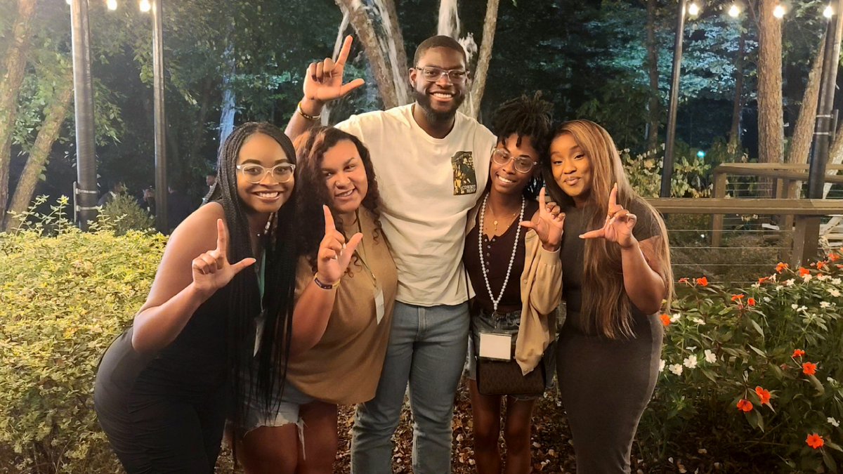 LUCollegiate100's tweet photo. Finished off the night with a networking mixer of food, games and dancing!!#C100Conf #NextGen2022 #WeAreLU https://t.co/ZimaYiThNz