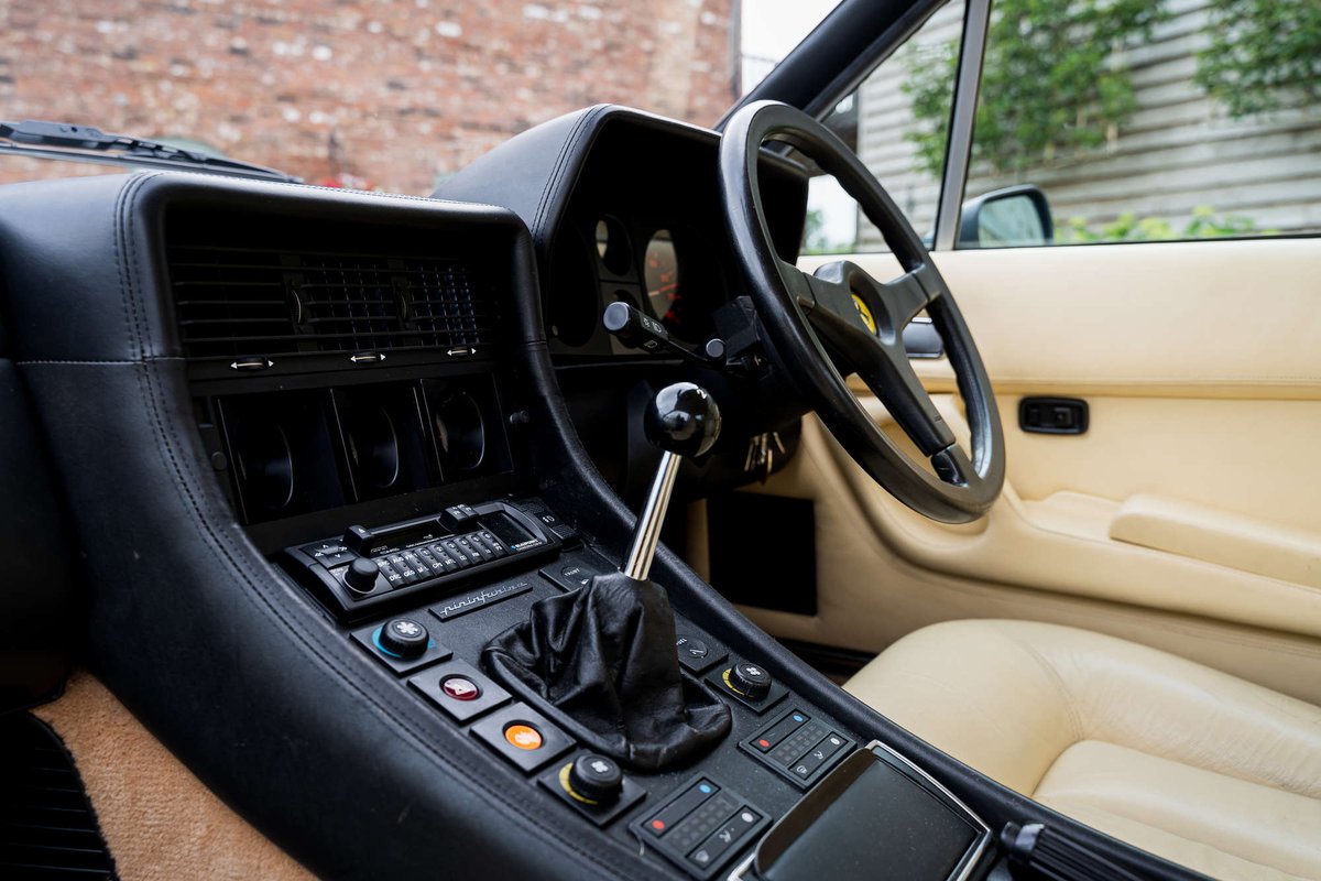 officialenzari's tweet photo. This 1986 Ferrari 412 is one of only 24 right-hand drive examples supplied with the desirable manual gearbox is set to go under the hammer👉 https://t.co/wq42vF7Eer
#Ferrari #cars #news #ferrari412 #silverstoneauctions #classiccars #enzari #italiancars https://t.co/rFNf6pPEUz