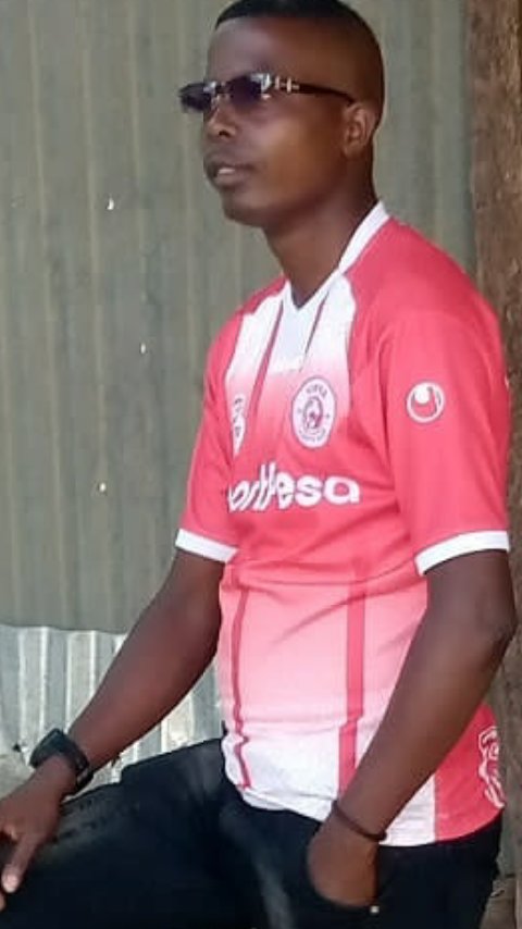 GosbertKamara14's tweet photo. Muwe na Ijumaa njema watu ote https://t.co/pJzKwQ0q0i