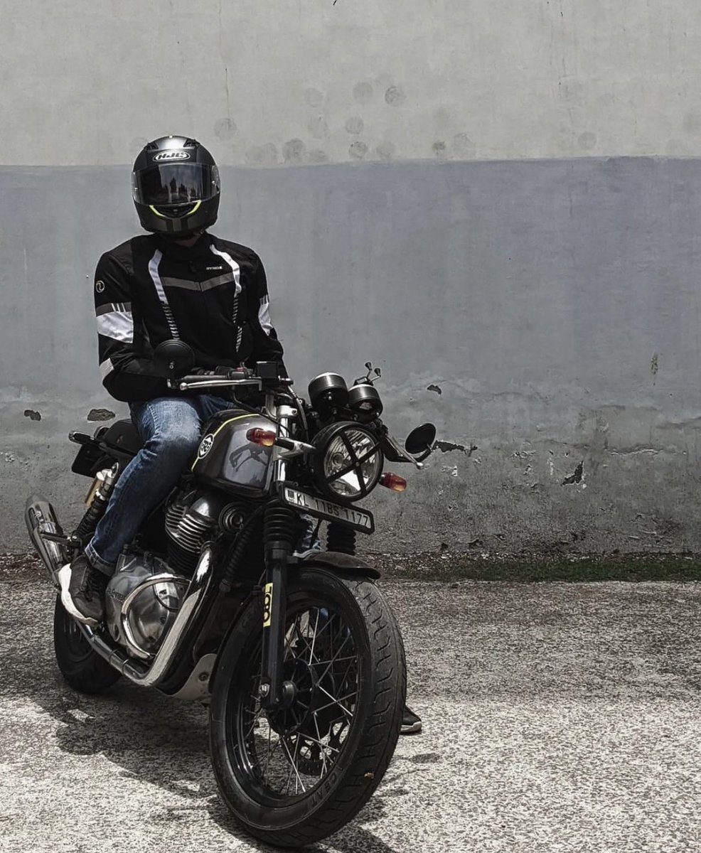 At some point you’ve got to decide for yourself who you gonna be, can’t let anybody make that decision for you.

<a href="/midhunhs/">Midhun Hs</a>

#Tripmachine #tripmachineco #tripmachinecompany #leathergoods #leather #motogoods #ridingleather #vintaghead #travel #motorcycles #classicmotoculture