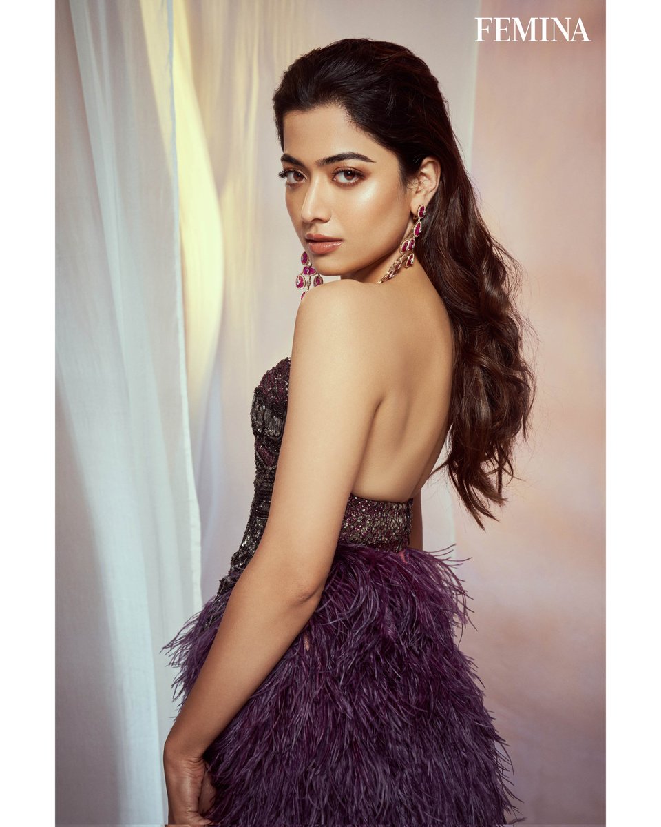 BenchMarkOffl's tweet photo. How's it that you always keep glowing @iamRashmika 💜🔥 #feminaindia
@FeminaIndia
#rashmikamandanna #benchmarktalents #benchmarktalent https://t.co/DZtIZaPYlY
