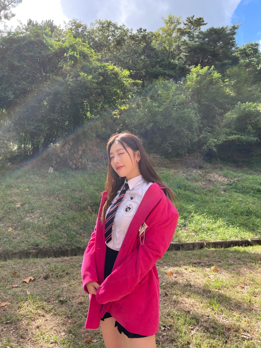 Hezz_offcl's tweet photo. [#Hezz_pic📸]
❣️Hezz Day D-1❣️
961008분 전부터 기다리고 기다리던 헤즈데이 하루 전!!
홍차 우리 내일 만나요🎂🥳

#Hezz #헤즈
#Hezz_Churup
#Churup
#홍의진 #HONGEUIJIN https://t.co/XSg3u2IWPM
