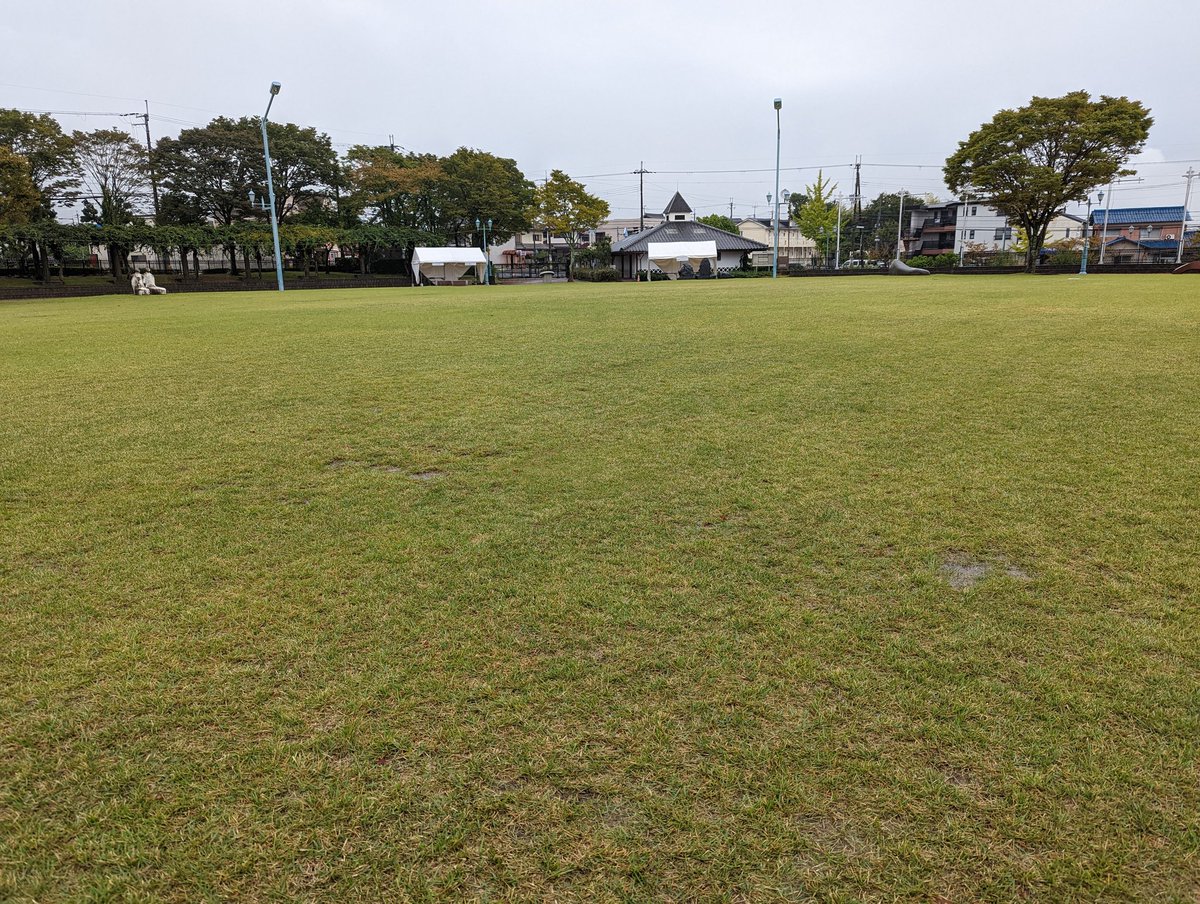 kato_kanko's tweet photo. 予想以上に雨が降ってしまい、地面のコンディションが普段寄り良くないです。明日お越しの際はお足元悪い可能性があります。ご注意ください。#どうキャラ2022 #どうキャラ2022兵庫 https://t.co/714urBGU60