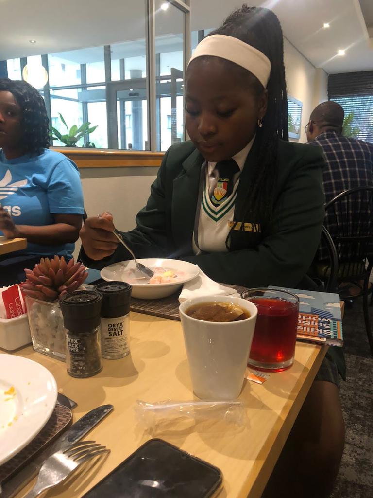 MosetsanaPads's tweet photo. Our founders @neo_cholo and @TOnkiey  are having breakfast ahead of the hectic day at the competition by @SAGESA18 taking place in Moses Kotane Institute. 

#mosetsanafeminine #mosetsanapads #sage22 https://t.co/gETU9bWCyQ