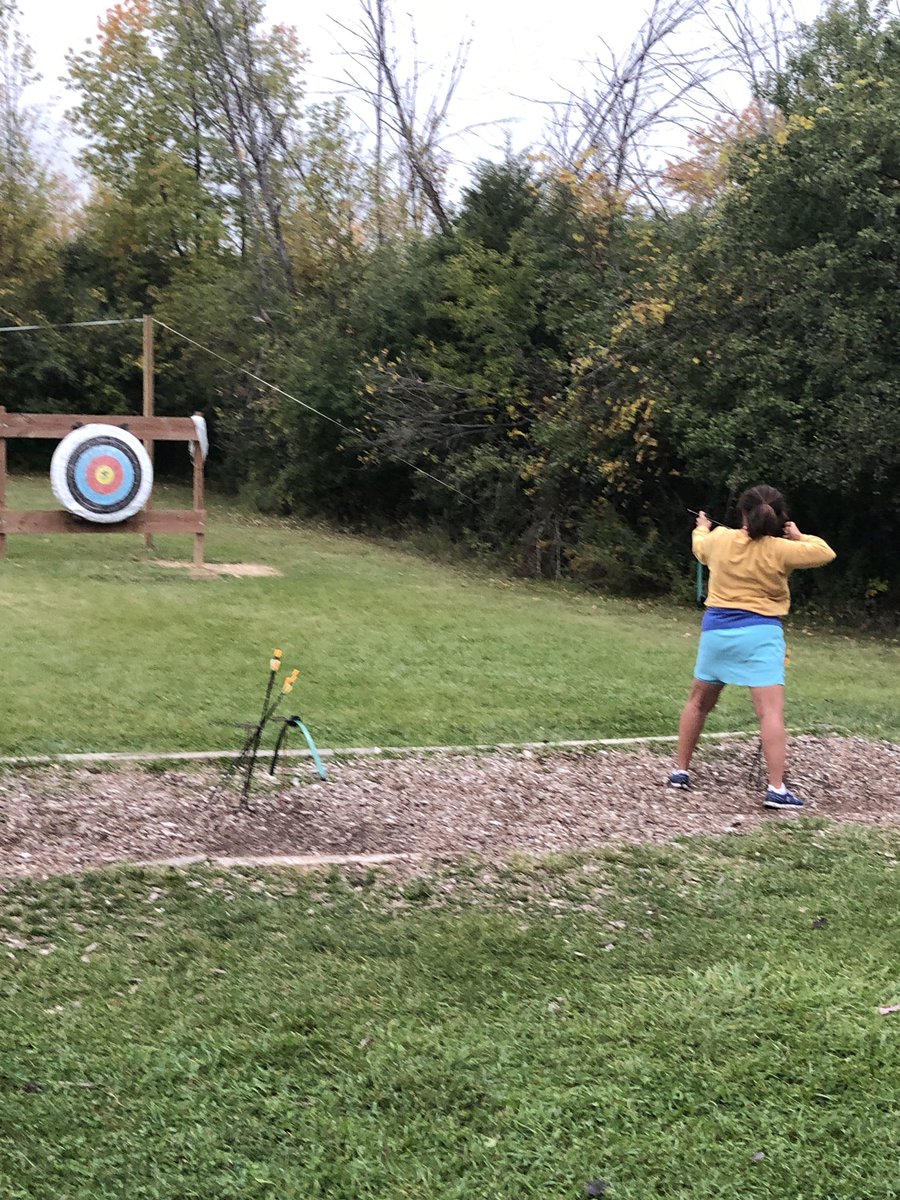 MrsGrossoPE's tweet photo. Great coaching from my students .With alot of positivity. Hit the bulls eye !!! Could not have done it with out the encouragement of my Carpenter 5th grade students xoxo@keenan137 @MrsFuller5th @CarpenterD64 #d64engaged #d64pe https://t.co/M5zAlIt6Bd
