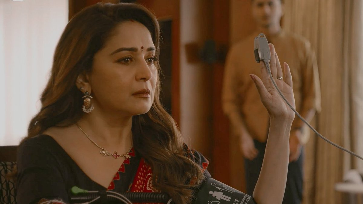 We watched #MadhuriDixit's #MajaMa and had so many thoughts. Here's our take on #AmazonPrimeVideo's #MajaMaOnPrime.
#MajaMareview 

in.bookmyshow.com/buzz/blog/stre…