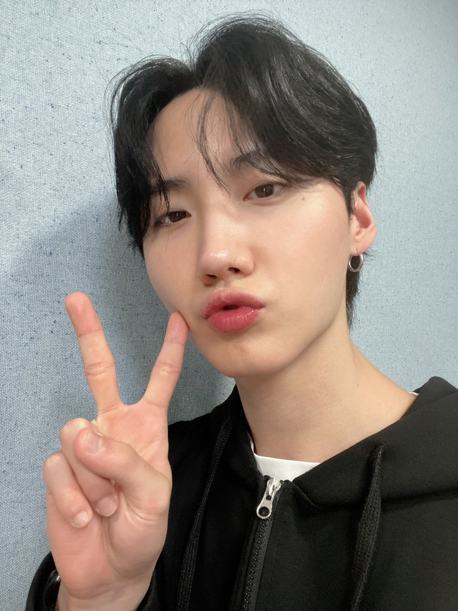D.COY 디코이 tweet media