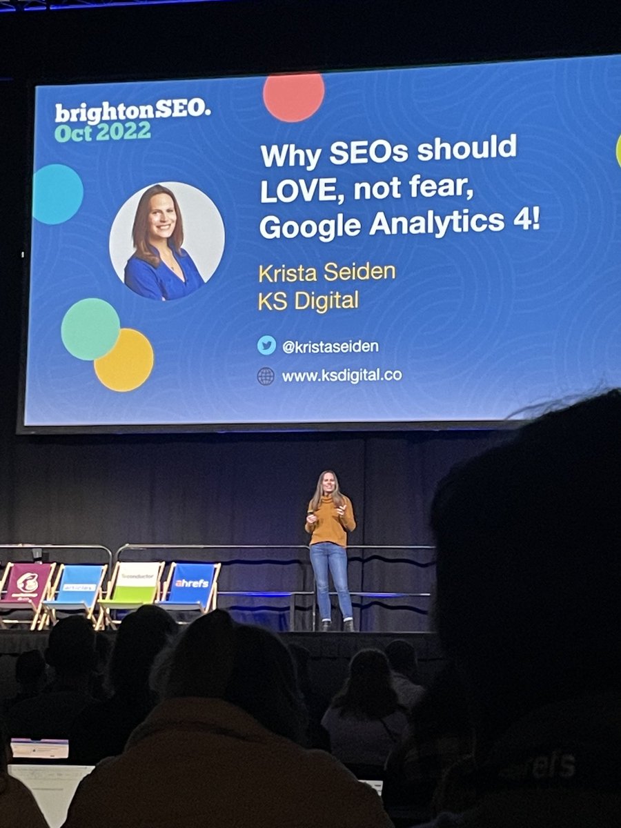 Great keynote from ⁦<a href="/kristaseiden/">Krista Seiden</a>⁩ at yesterday’s #brightonseo. Some might even say a brave move, trying to convince a packed auditorium of ‘day 1 weary’ SEO’s to love #GA4. Have to say though, I think she won quite a few over!