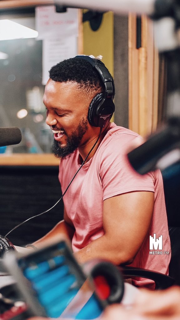 METROFMSA's tweet photo. We’re still hanging out with @yondathomas 🏆If you have any questions for him or want to show him for love call us now on 086 000 2160 
#WakeUpOnMetroFM https://t.co/HFcZdVn4kr