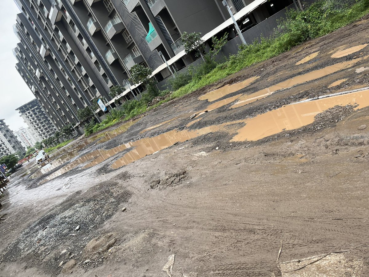 PratikMSC_Jones's tweet photo. Daily reminder to all doomed residents of #KeshavNagar to pay property tax for 2023-2024 to @PMCPune 🤡🤡 just like they paid in 2022-2023(for no reason) https://t.co/8pq0eLdfX4