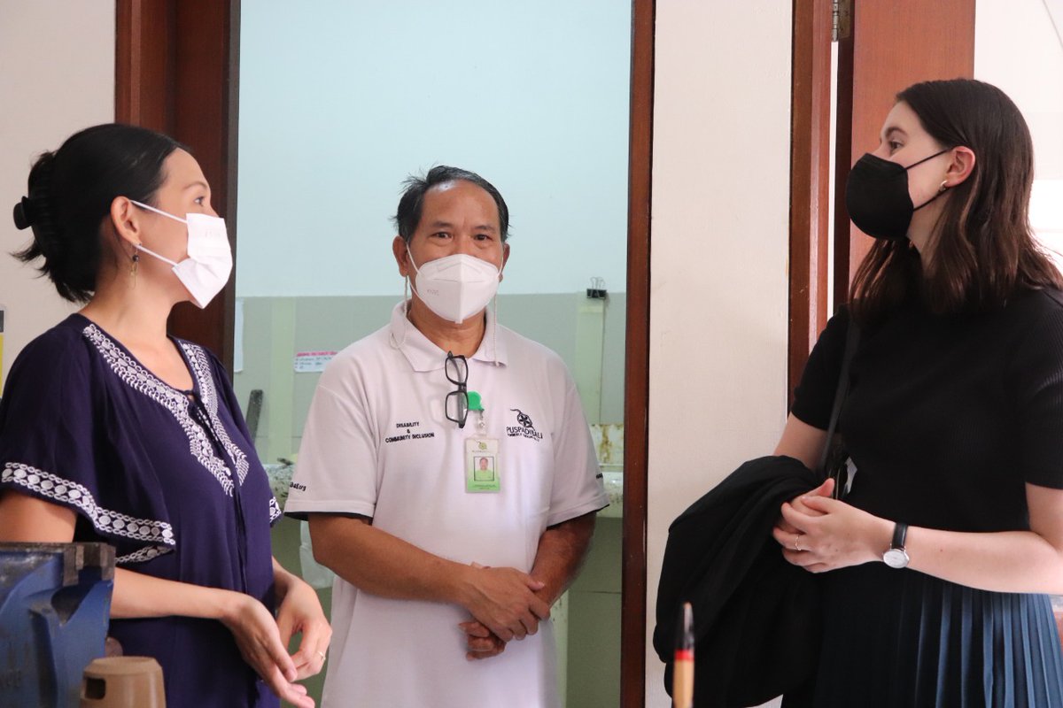 KonJenBali's tweet photo. A great visit by Consul Amelia Ekkel to @ALCinBali. Proud to support #disabilityinclusion programs through some of our #DirectAid recipients at the Annika Linden Centre #Bali.
#PuspadiBali @ypkbali #DNetwork https://t.co/xad08IrjNr