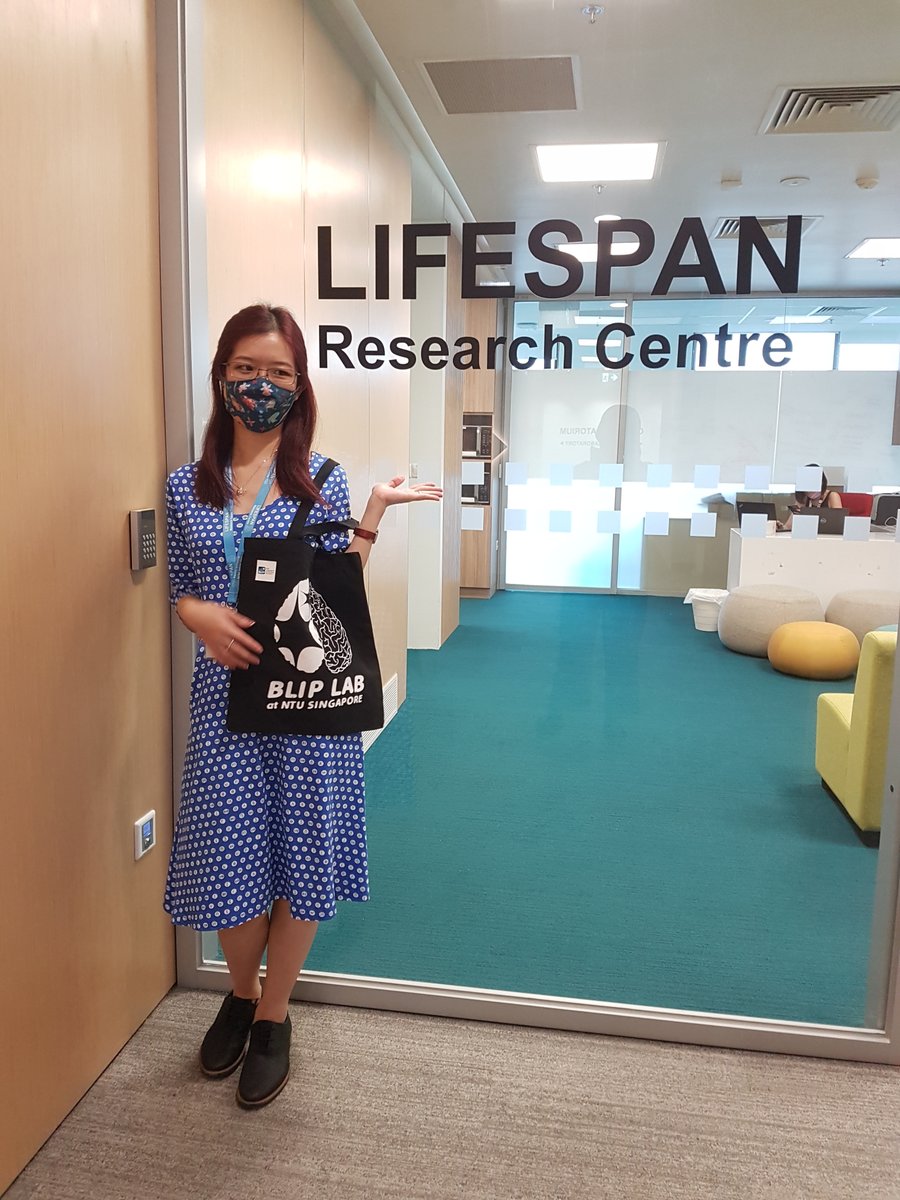 ruiqi26's tweet photo. Today I came dressed to impress, w/ my IPA symbols dress and @BLIPLabNTU mask. I asked S the photographer and social media manager if I could have a lab sticker; she included the bag swag and even got a candid of me looking into the middle distance (they got the right SM person). https://t.co/unTu52MMvi