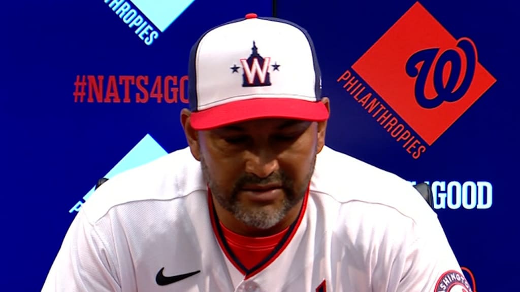 hip_non's tweet photo. @__JeromeArp__ @whitesox Miguel Cairo stepped up and did a decent job and might work in the future, also note that Miggy looks like the coach of the Washington Nationals, Dave Martinez; https://t.co/FyEXQcU0YR