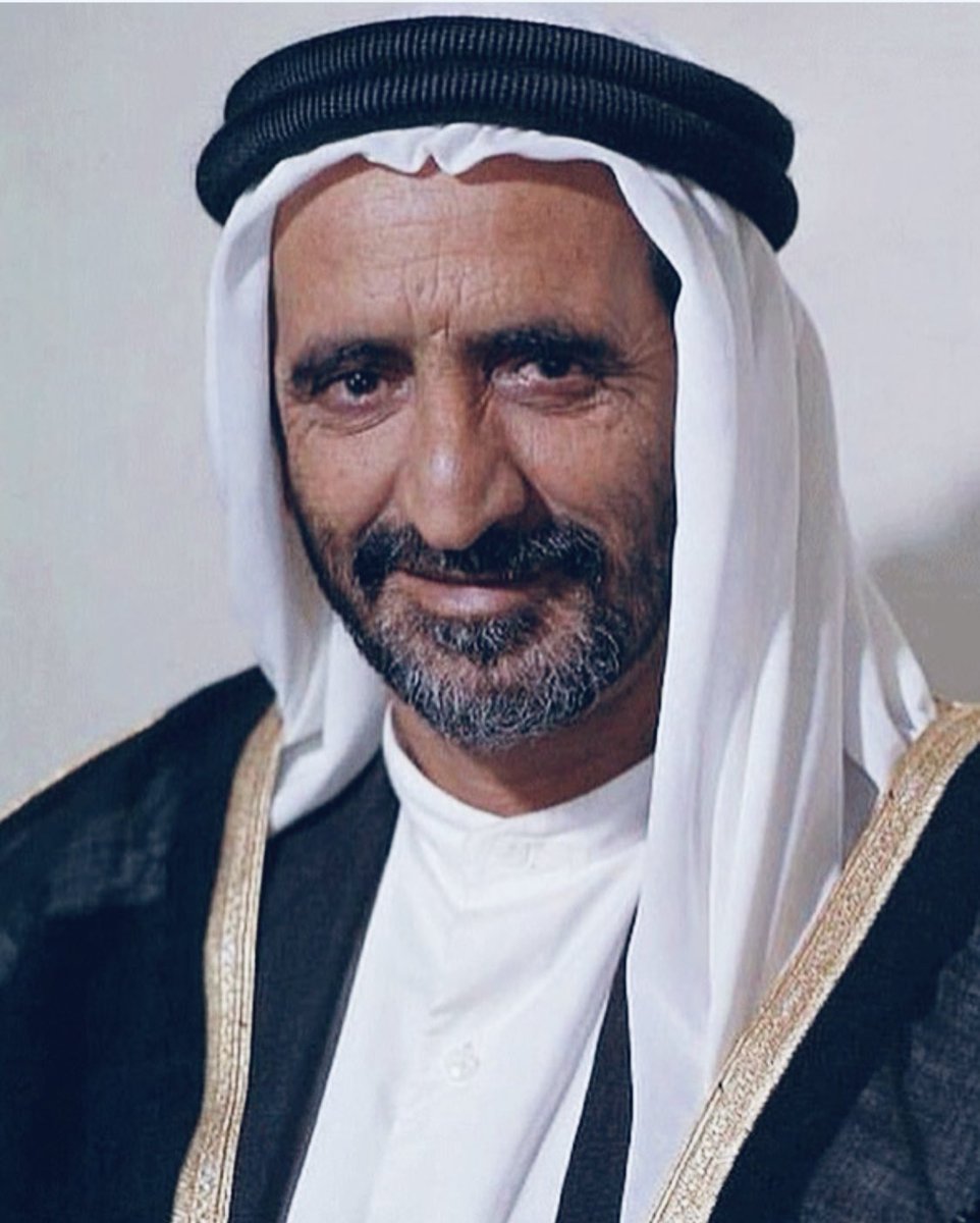 في ذكرى وفاة الشيخ راشد بن سعيد نستحضر أرثه الملهم ومسيرته الطيبة المليئة بالانجاز كان قائداً فذاً حكيماً وعضيداً للشيخ زايد بن سلطان في تأسيس الاتحاد، وضع أسس نهضة دبي وخط طريق مستقبلها برؤيته الثاقبة وفكره السديد.
التاريخ لا ينسى رجالاته والشيخ راشد تاريخ نعتز ونفتخر به.