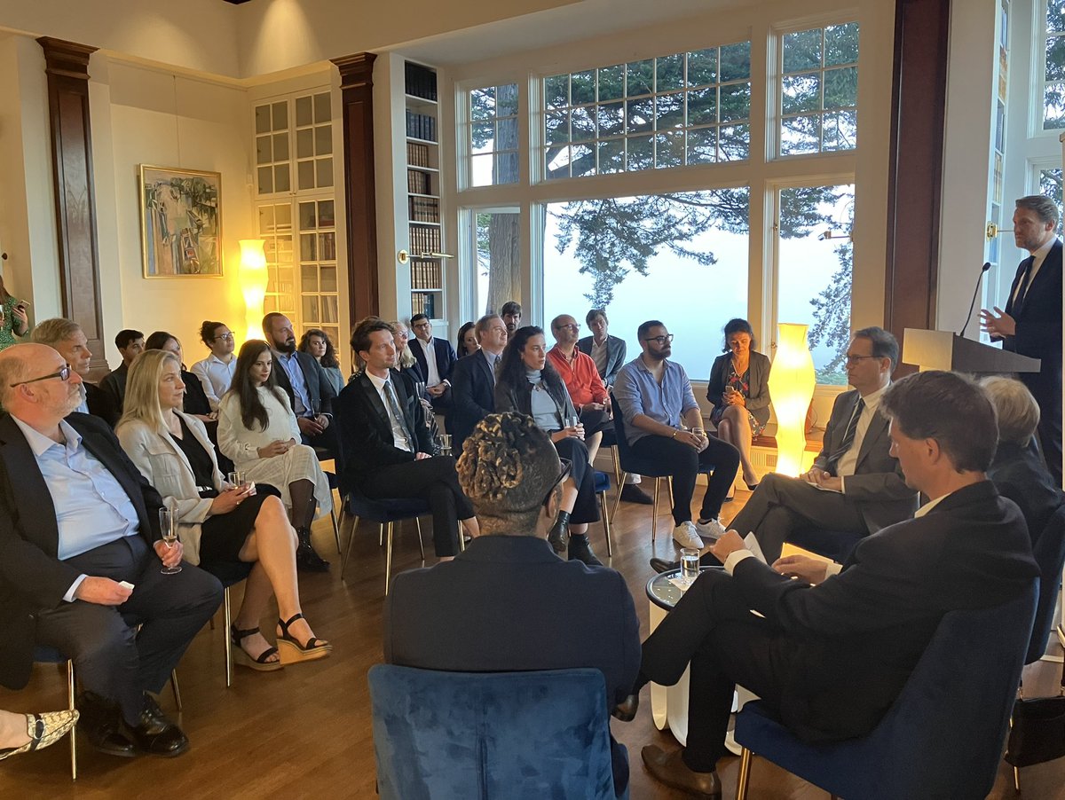 Frederic_Jung's tweet photo. Thank you 'Friends of @Fondationfrance' &amp; @ScPoAmericanF/@UCBerkeley for having coorganized an inspiring panel discussion tonight at @FranceinSF about transatlantic philanthropy. @FriendsofFdF is a safe &amp; efficient way to give, in the US, to trusted French &amp; European charities ! https://t.co/DdKWV65dVU