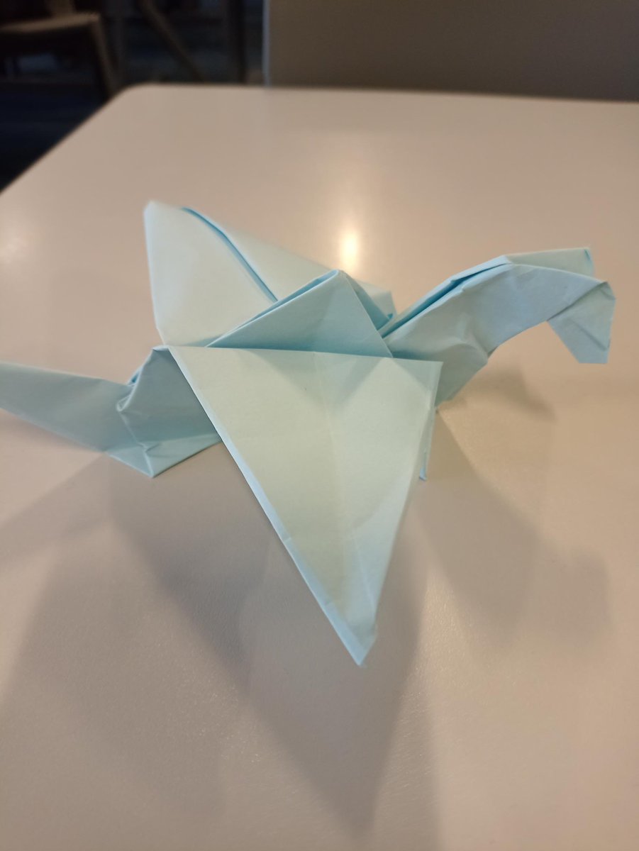 QMGSRPE's tweet photo. Happy #WorldSmileDay @qmgs1554. Here are some Wittgensteinian origami ducks to make you think. And smile. Crafted by superlative Y7 wranglers, you'll have to ask them what they mean... https://t.co/az5QLzWucu