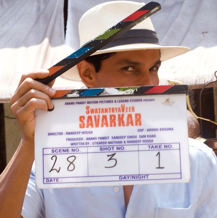 RandeepHooda's tweet photo. Clap! It’s Friday.

#SwatantryaVeerSavarkar https://t.co/Au83noVB48