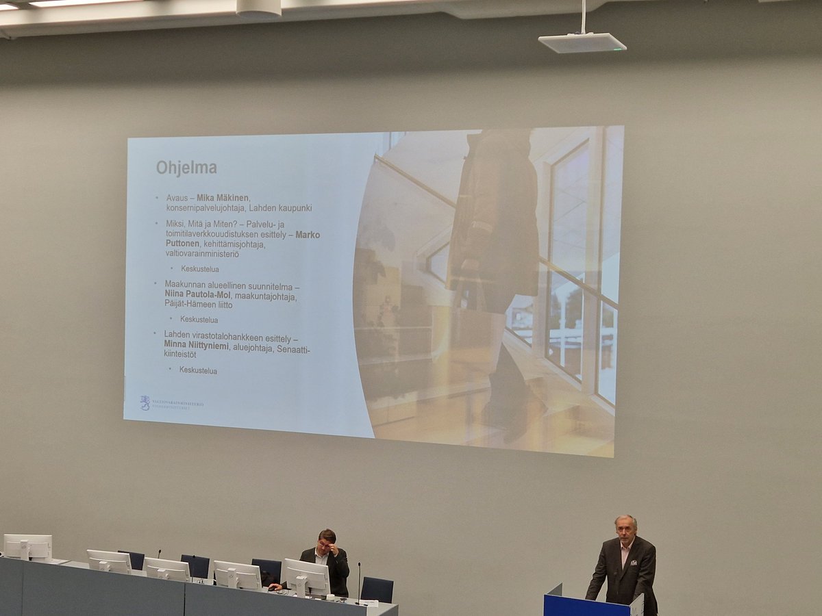 Tänään kuulolla Lahti VM tilahankkeen tilaisuudessa. Tulevaisuudessa yhteiset tilat ja yhteinen asiakaspalvelu, mukana valtion toimijoita ja <a href="/KelaFpa/">Kela Fpa</a>. Tervetuloa uudet työnteon tavat. #tilahanke #yhdessä