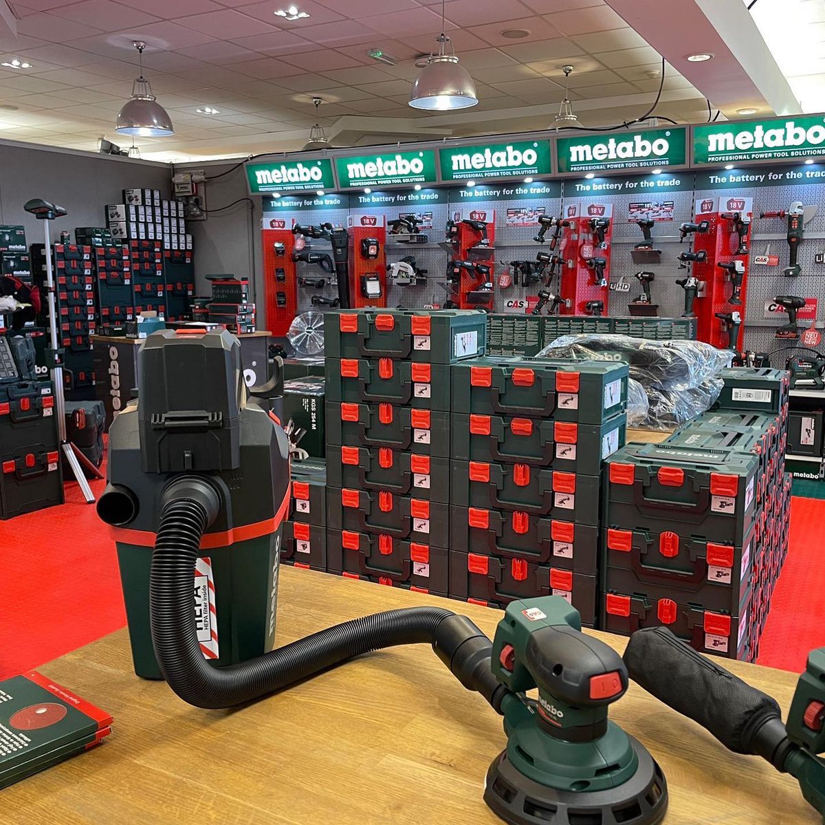 All set up ready for the doors to open at 10am for the <a href="/DM_Tools/">D & M Tools</a> Show 😍

#Toolshow2022