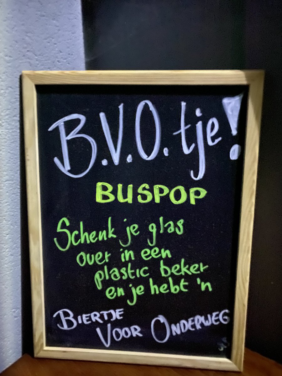 De cafés zijn goed voorbereid. 🚌🕺🪩