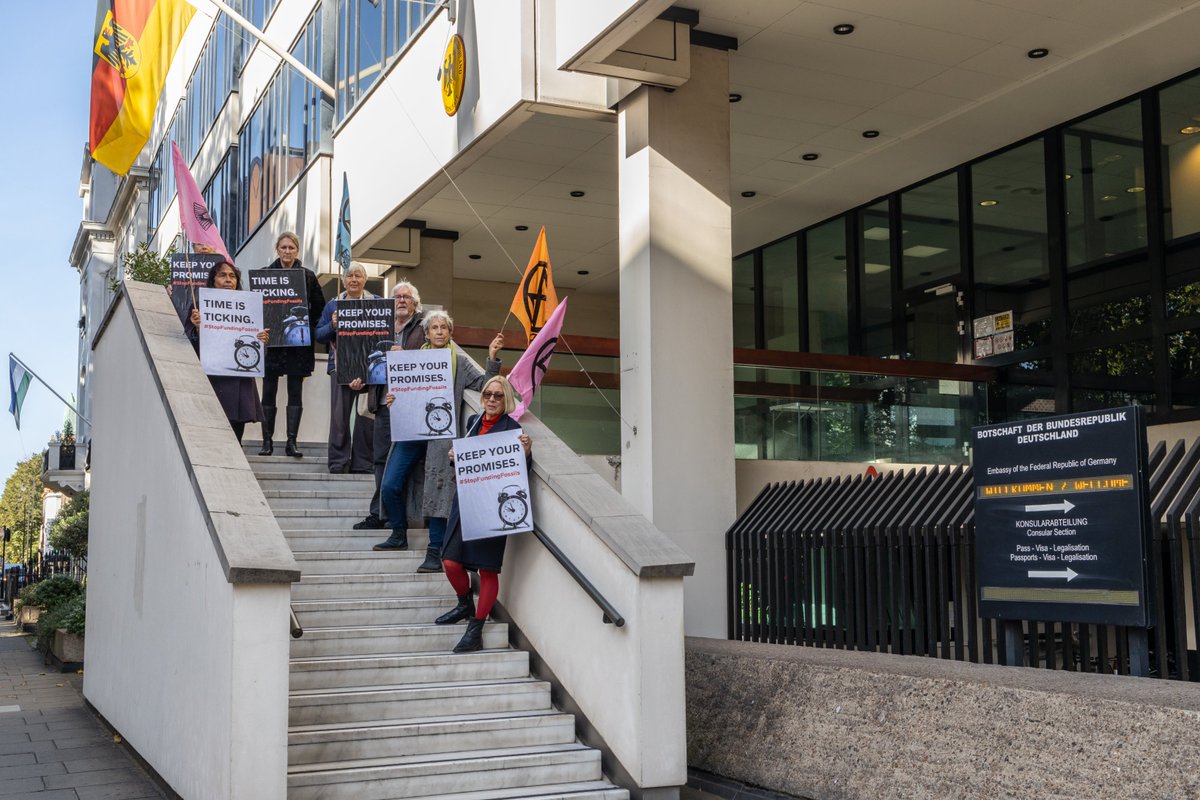 ⚡HAPPENING NOW: GLOBAL DAY OF ACTION TO #StopFundingFossils⚡

One month from #COP27, citizens all over the world are calling on their governments to live up to their promises to end public financing for fossil fuels. bit.ly/3CBUdu7