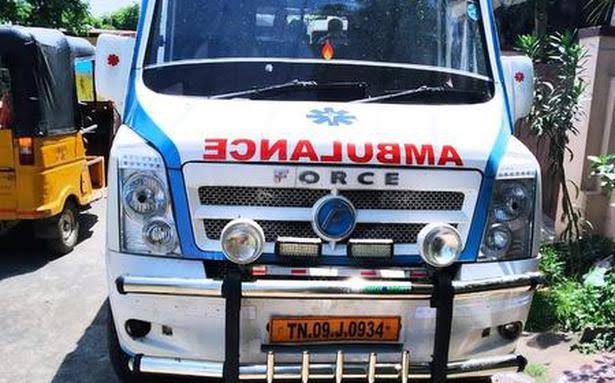KashmirWire's tweet photo. Medical services &amp; patients care in central Kashmir's Budgam have received a severe blow after ambulances &amp; other essential vehicles remain grounded because of non-availability of funds. Locals have appealed @manojsinha_ to intervene and address the issues. @OfficeOfLGJandK https://t.co/vhEe3egqm9