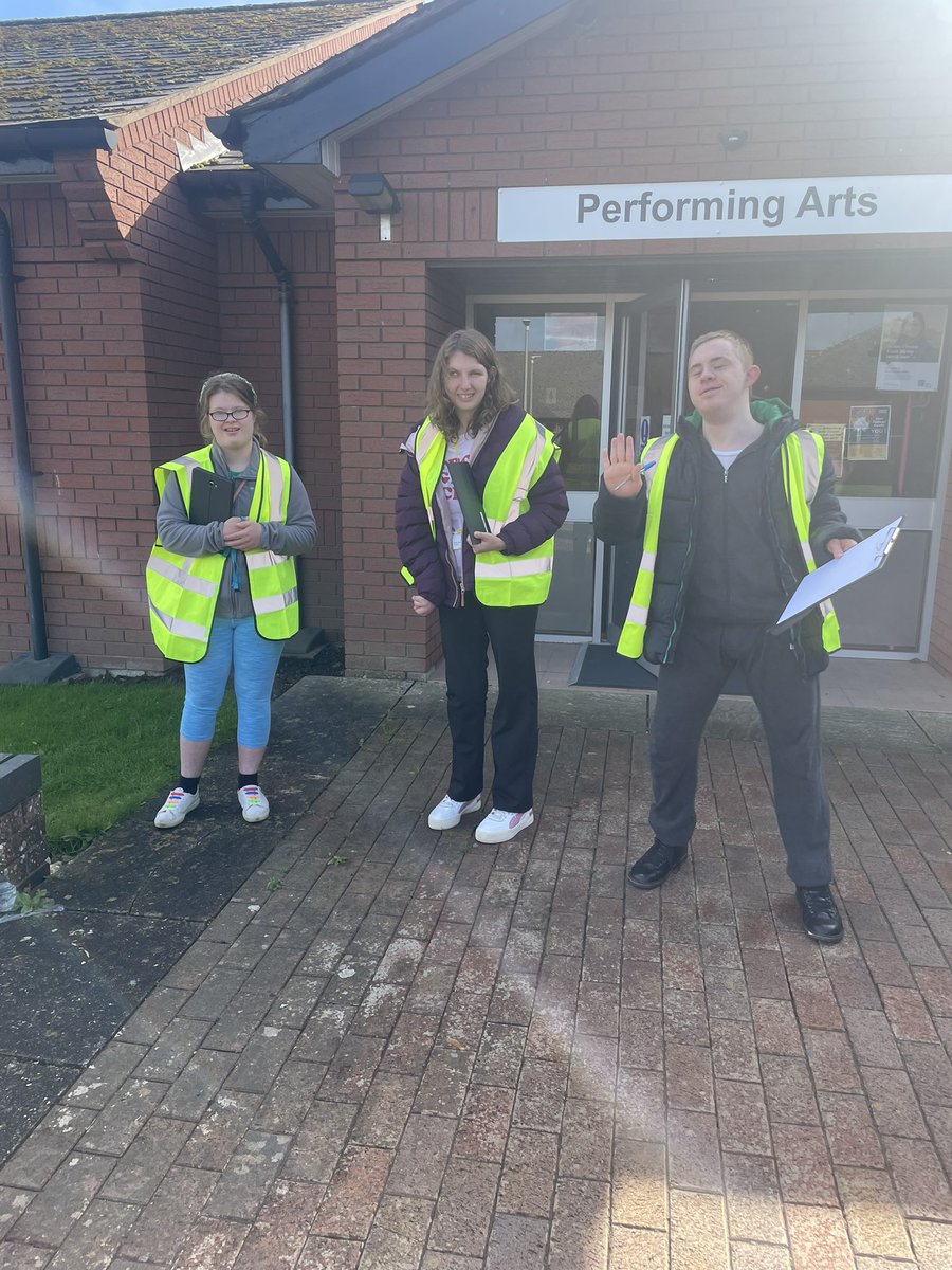 DcStudies's tweet photo. Heath and Safety in the Workplace! 

Monty, Millie and Tash explored the college campus looking for any Heath and safety signs. 

Don’t they look the part?

#skills #learningforlife #gettingmyselfreadyforwork #healthandsafety #wearederwen https://t.co/BoO02pkBJ6