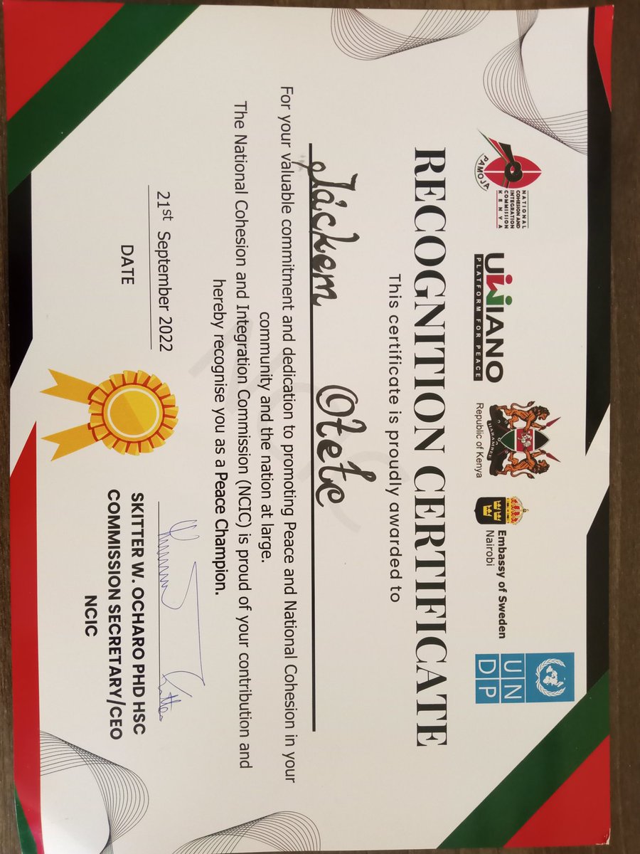 SamaritanOrgan1's tweet photo. 21st September 2022, I was feted with awards: a medal and certificate of being peace champion by @NCIC_Kenya. This is because of the platform I was provided by @WIIS_HoA under BRACE project in Samia Sub-County, Busia County on #PCVE. The small wins that matter. https://t.co/zB2reGqKQ1