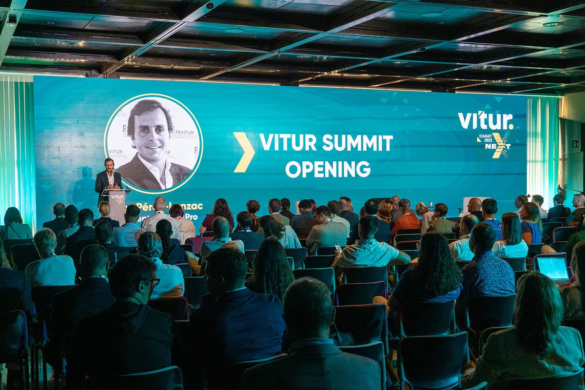 A punto de dar inicia la seguna jornada de #ViturSummit repasamos lo mejor del día de ayer en imágenes. Ganas de seguir compartiendo experiencias y analizando las nuevas tendencias del sector.

Recuerda que nos encontrarás en el stand número 16!