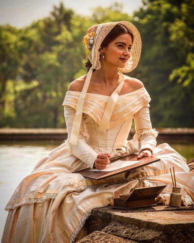 AdeleVCastellan's tweet photo. “Non posso fissare né l’ora né il posto, o lo sguardo o le parole che furono il principio del mio amore. È passato troppo tempo. Ero già innamorato prima di accorgermene.”

Mr. Darcy, Jane Austen, Orgoglio e Pregiudizio 

#regency #janeausten #laconfraternitedeileoni #romance https://t.co/lW3VHI3SyO