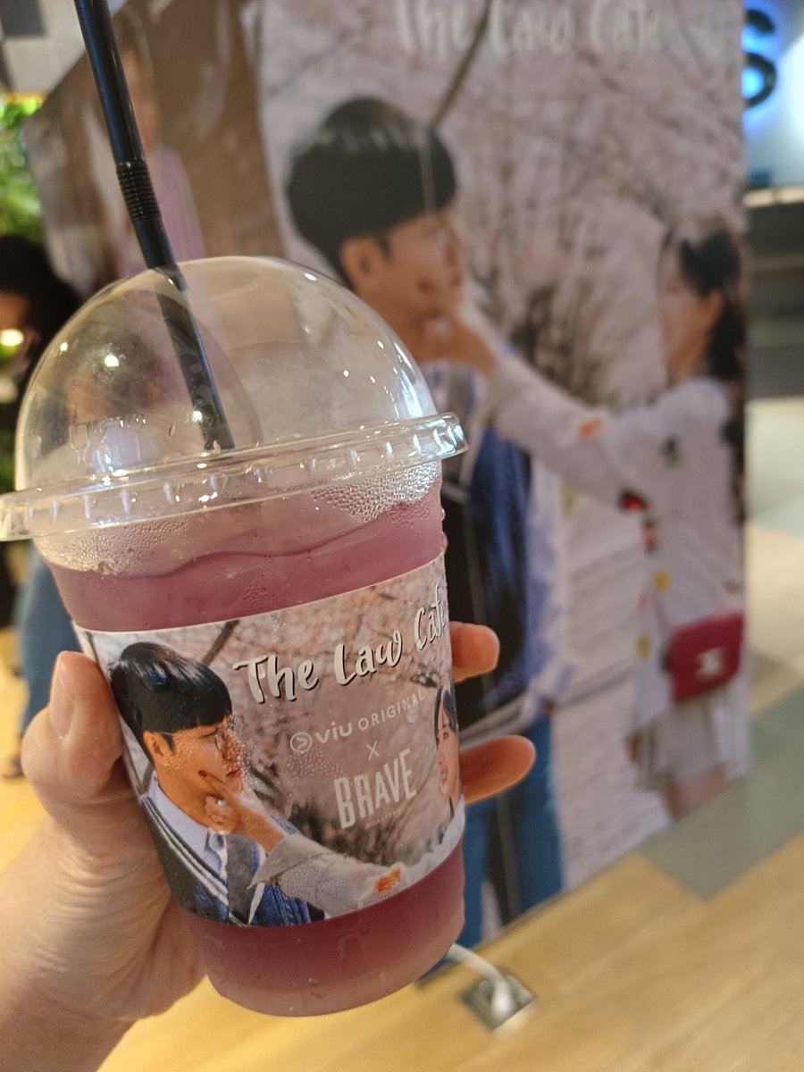 GintojiMayoMayo's tweet photo. อยากไปทุกวันเลยค๊า😆😆
#TheLawCafe
#BraveRoasters 
#ViuTheLawCafe https://t.co/mHayh1bzzb