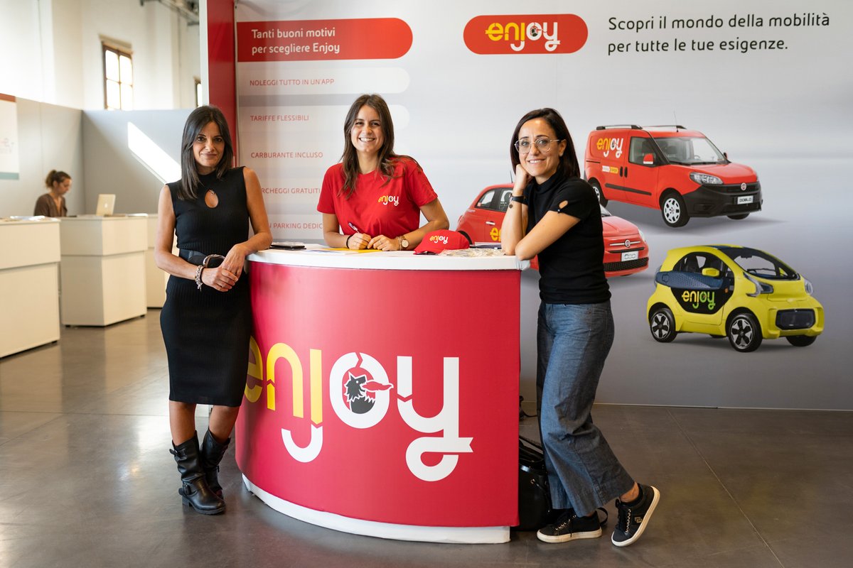 Enjoy's tweet photo. Divertimento, innovazione e sostenibilità a @ExpoMove, l’evento dedicato alla mobilità elettrica. Vieni a trovarci e non perdere l’occasione di provare #EnjoyXevYoyo. 

Raggiungici 👉 https://t.co/XKwOazNTeP

#ExpoMove2022 #Firenze #SharingMobility #GreenCities https://t.co/Ze3PpQ0pji