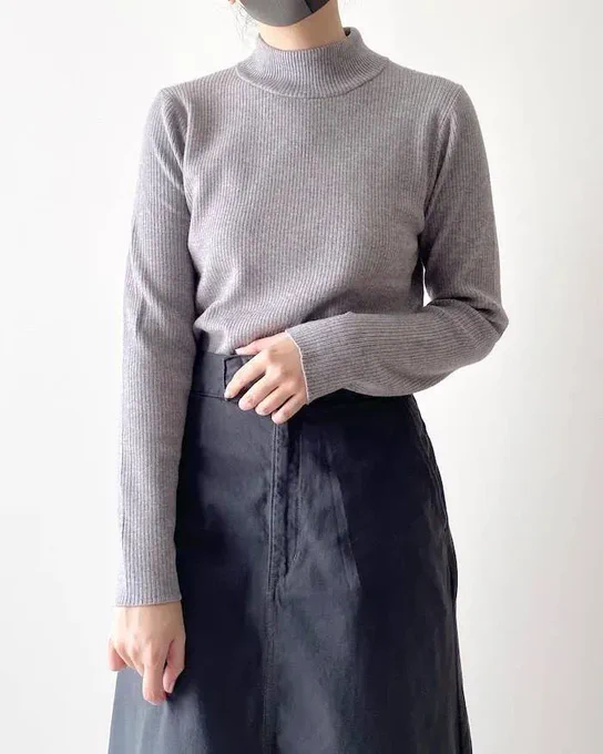 【肌触り◎】着た瞬間、感動しちゃった。グローバルワークの「楽ちんトップス」とろけるような着心地なんです! グローバルワークの「メルティハイネックリブプルオーバー」が気持ちよすぎ!ニットなのに全然チクチクしないんです。シンプルなデザインで着回しもバッチリ◎ 