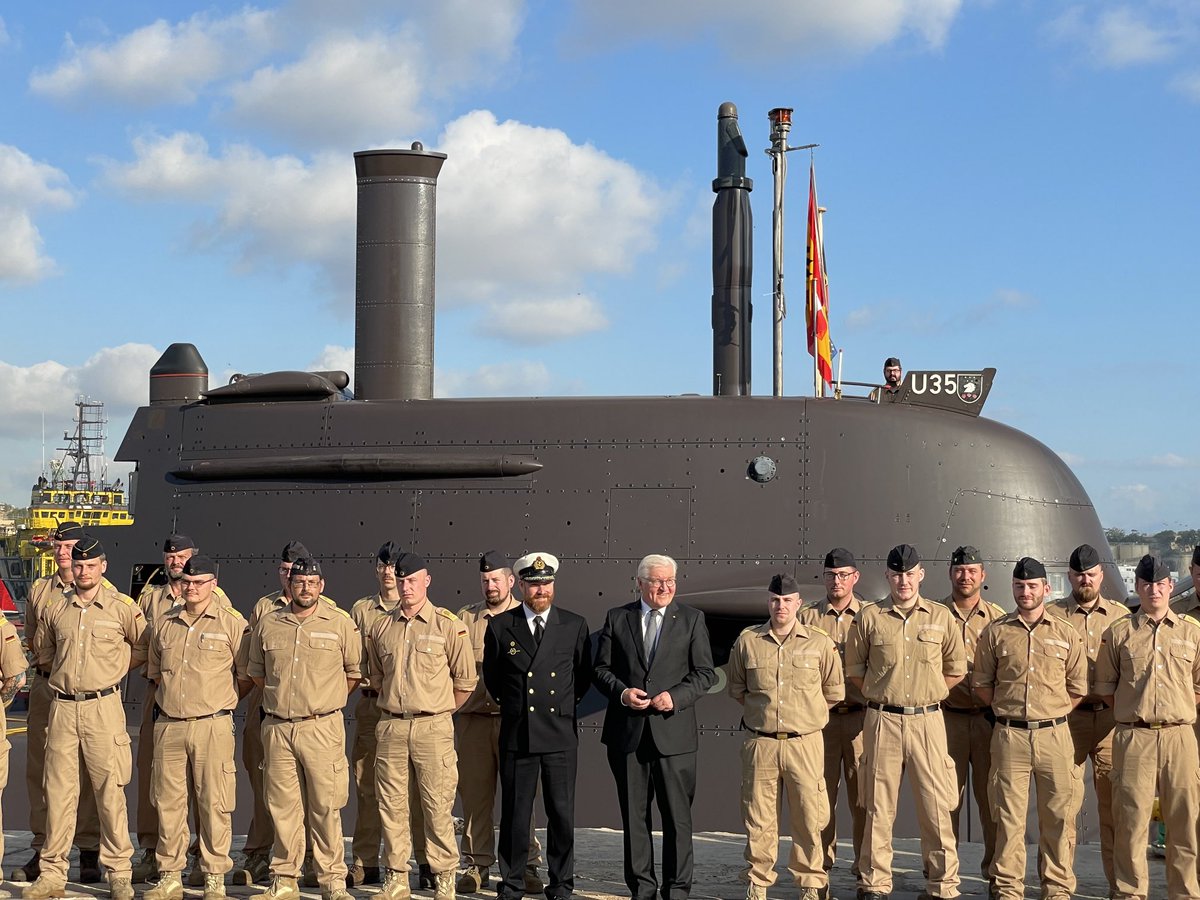 Und zum Abschluss ein Foto mit der Mannschaft; #dpa-reporter