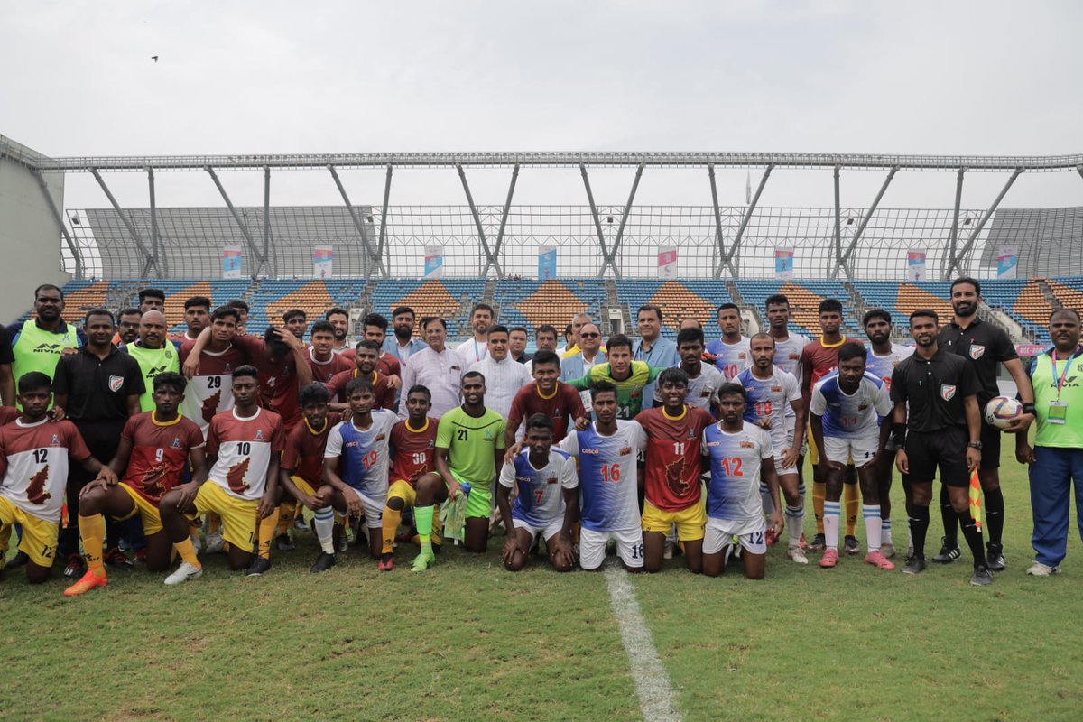 sanghaviharsh's tweet photo. Gujarat is all wrapped in the fever of 36th #NationalGames.

Today, I visited Trans Stadia in Ahmedabad, met the football players &amp; watched the match.

Good facilities plus a great sports environment is what, Gujarat is committed to provide players. https://t.co/NKC1Vk8fDk