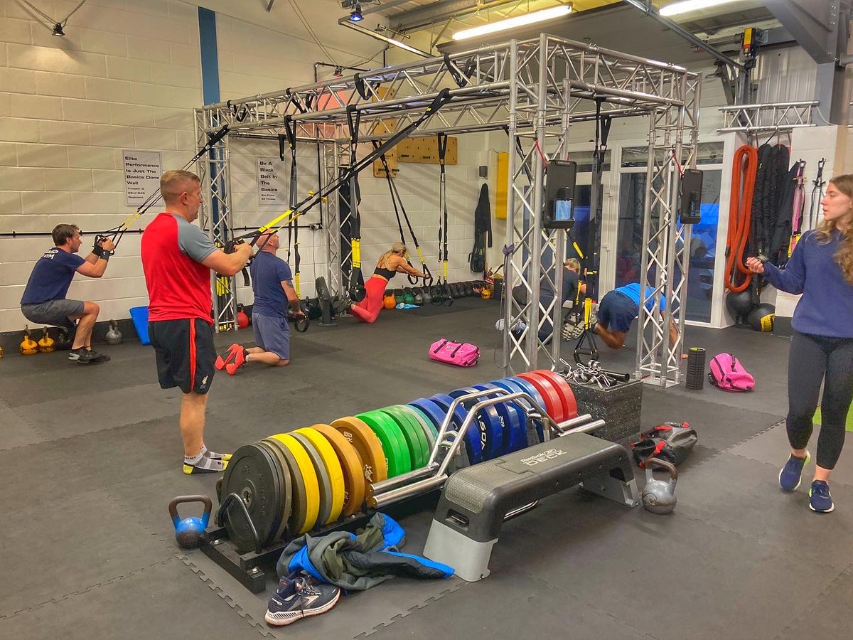 S3_Fitness's tweet photo. Solid session from the Legends on fire this morning.
Core, Cardio, Kettlebells, Sandbags, TRX 💪👍
Move, Look, Feel and Play Better. Join us for a trial, info@s3fitness.co.uk
#core #cardio #trx #kettlebells #sandbags #dvrt #strength #strong #trxworkout #trxtraining #gym https://t.co/CMtANtmtmZ