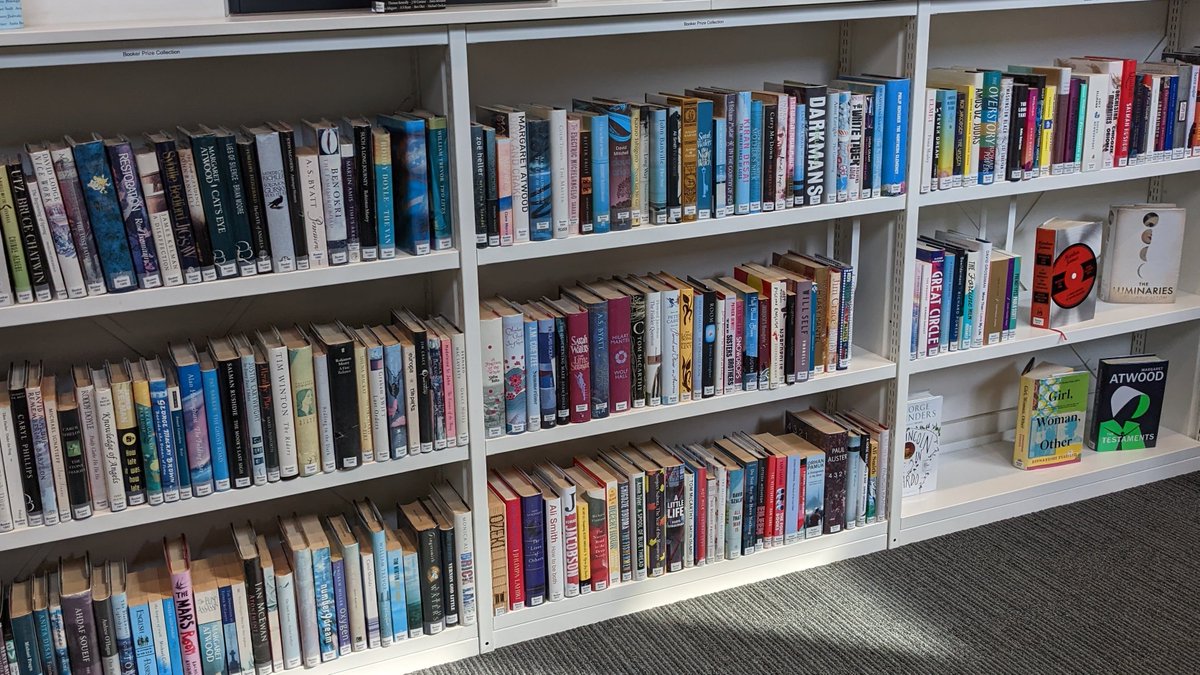 Spotted earlier in the week...

A bookcase. Full of books. All nominees for the Booker over the years. At Oxford Brookes Library (that I'm now calling Oxford Books). Heavenly! <a href="/TheBookerPrizes/">The Booker Prizes</a> <a href="/oxford_brookes/">Oxford Brookes University</a>
