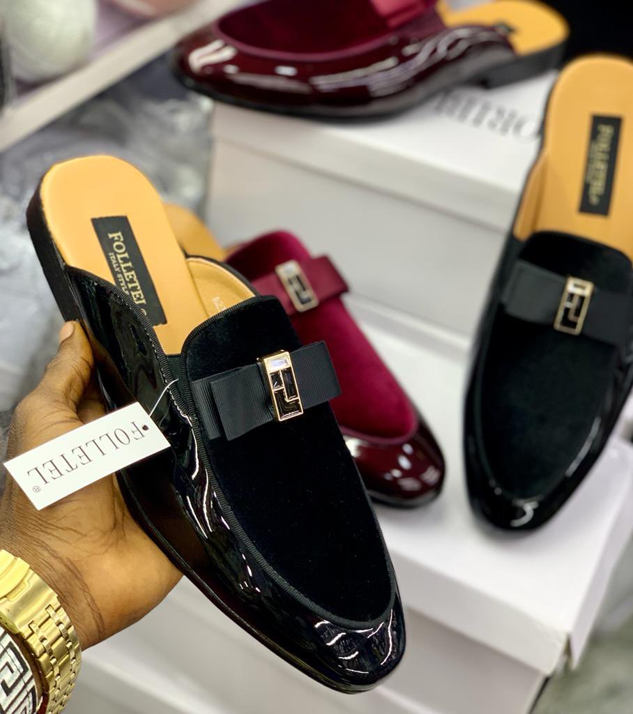 f_a_v_o_u_ry's tweet photo. *Restocked*🔥🔥🔥
*#Folletel*
*#HalfCover*
*#Glossy*

Black = 40-45
Wine = 42 n 45
Price :15k 

https://t.co/oSmNGkdiCt https://t.co/QmNQayaiCp